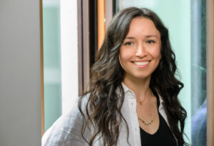 Dr. Lara Bister